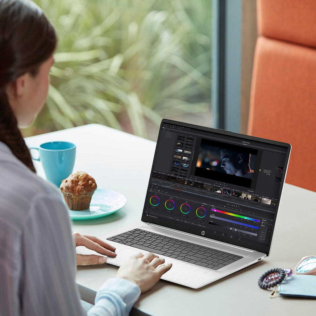 17.3 Inch Touchscreen Laptop O7902